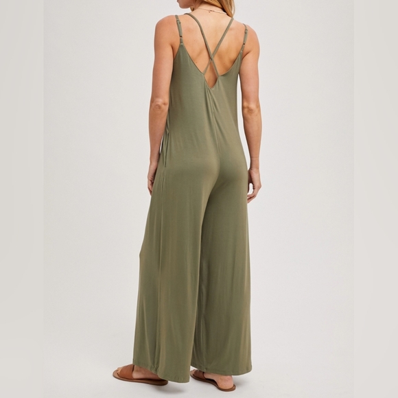 #01 FINAL PRICE 🛑L FABULOUS Criss-Cross Back Wide Leg Jumpsuit - Picture 2 of 16